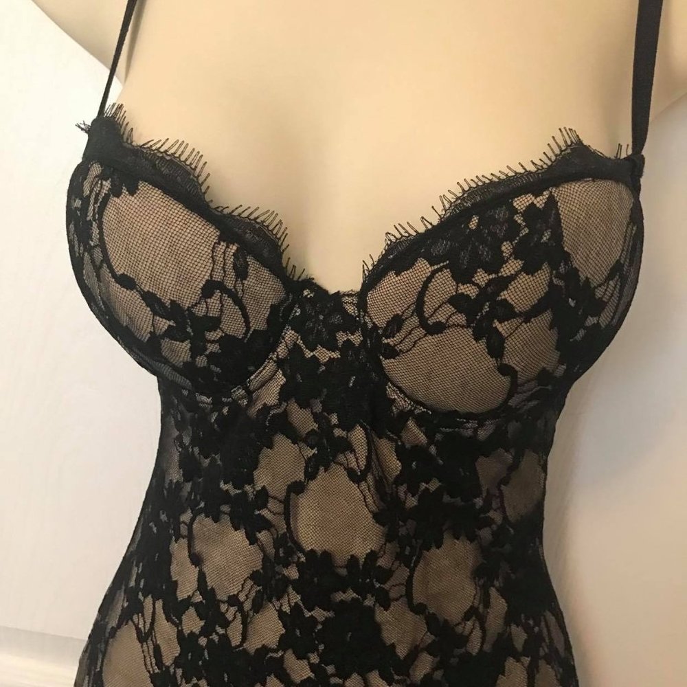SEXY Nude & Black padded bodycon club mini dress